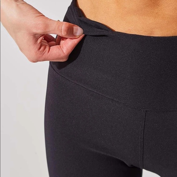 MPG High Waisted Legging - Picture 4 of 6